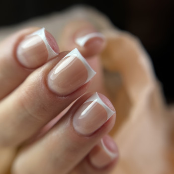 Відпрацювання на клієнті базовий курс ,мальований Френч

    
 /