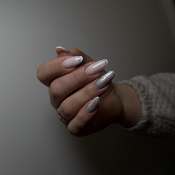 Манікюр з укріпленням, покриття та дизайн 
  нігтів