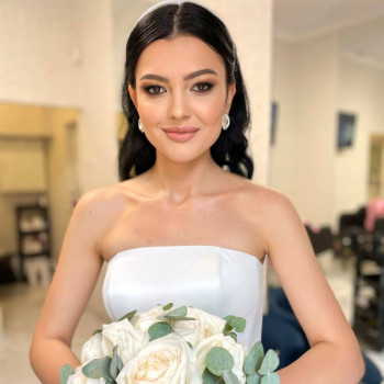 Макіяж
                    Салон краси Bonjour Львів