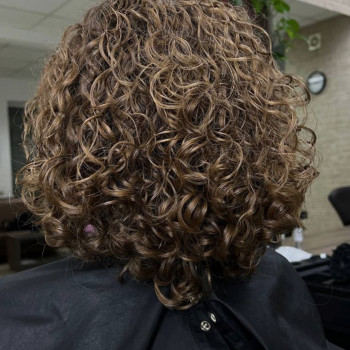 Біозавивка волосся
                    Салон краси Bonjour Львів