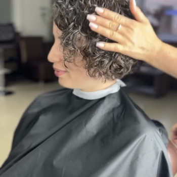 Біозавивка волосся
                    Салон краси Bonjour Львів