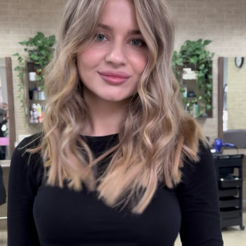 Фарбування волосся
                    Салон красоты Bonjour Львов