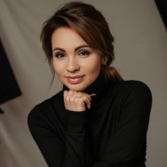 Косметолог-инъекционист Євгенія Мельниченко на Barb.ua
