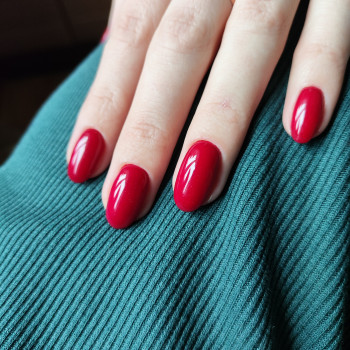 Манікюр
                    Мастер маникюра Виктория Киев