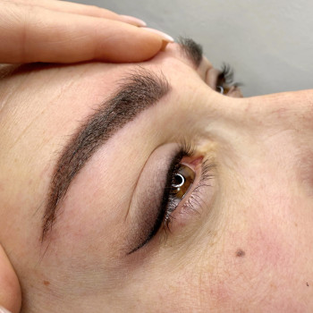 Стрілки
                    Майстер перманентного макіяжу Алина Павлоград