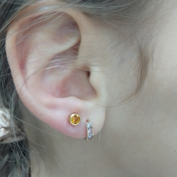 Проколювання вух-швидко і безболісно!