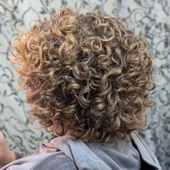 Біозавивка волосся, стрижка