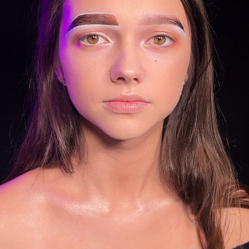 Корекція та пофарбування брів
                    Бровист Наталія Ивано-Франковск