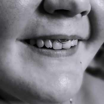 Прокол смайл    