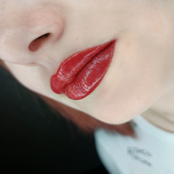 Акварельні губки
                    Мастер перманентного макияжа  Киев