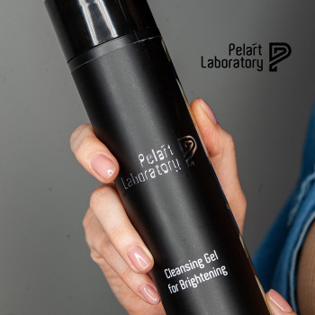 Гель для очищення й освітлення (Pelart Laboratory Cleansing Gel For Brightening)
