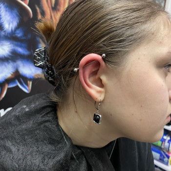 Пирсінг ндастріал.