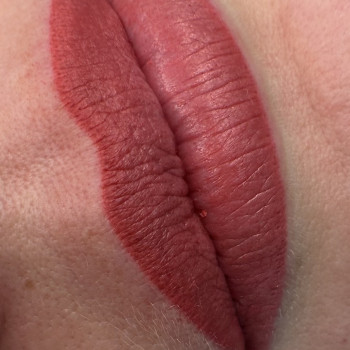 Перманентний макіяж
                    Майстер перманентного макіяжу  Київ