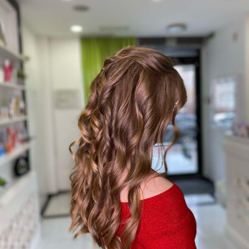 Стрижка жіноча
                    Салон красоты Fargo Киев