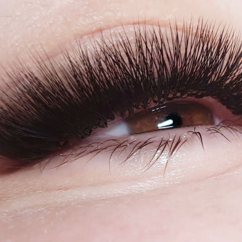 Нарощування вій
                    Лешмейкер Анжела Киев