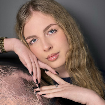 Фарбування і корекція брів