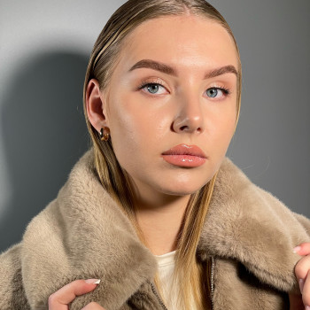 Фарбування і корекція брів