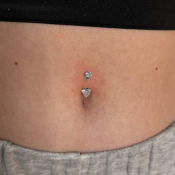 Пірсинг пупка, прокол пупка
     