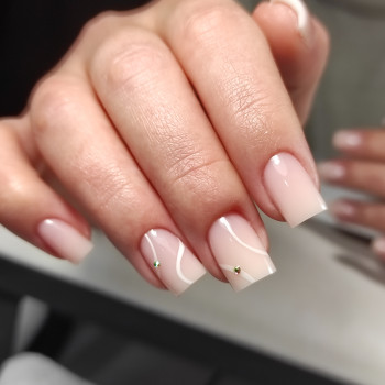 Наращивание ногтей
                    Мастер маникюра Анна Харьков