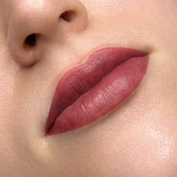 ПЕРМАНЕНТ губ акварель/помада
                    Мастер перманентного макияжа Александра Кривой Рог