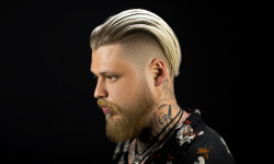 Чоловіча стрижка та стрижка бороди Барбершоп Barber King Львів