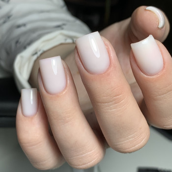 Манікюр+покриття
                    Мастер маникюра Олена Полтава