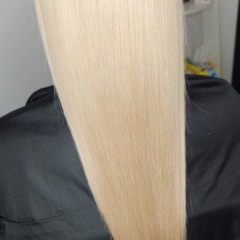 Тотал блондин, блонд від коріння
                    Парикмахер-колорист Олеся Днепр