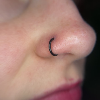 Заміна базової прикраси на кільце.
Прокол загоєний