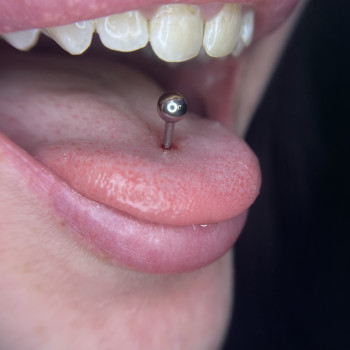 Пірсинг язика