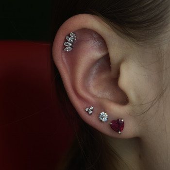 Хелікс
Два додаткових проколів мочки