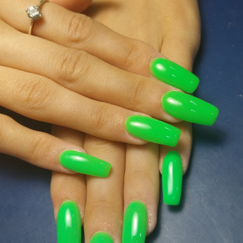 Нарощення на дуже короткі нігті