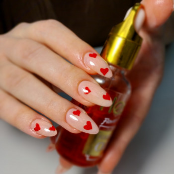 Манікюр з покриттям гель лак