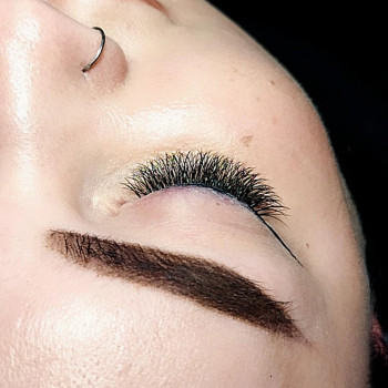 3d ефект на середньої густоти віях