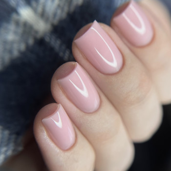 Маникюр
                    Майстер манікюру Александра Київ