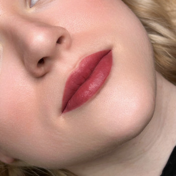 Помадна техніка