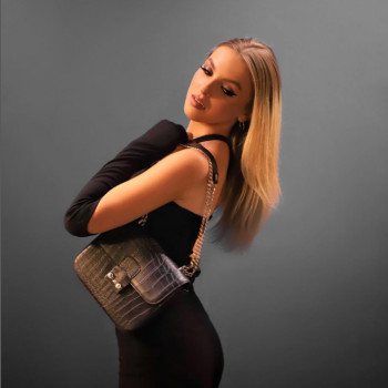 Студійна фотосесія " ВСЕ ВКЛЮЧЕНО" / подарунковий сертифікат за бажанням
                    Фотограф  Луцк