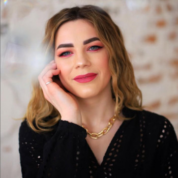 Студійна фотосесія " ВСЕ ВКЛЮЧЕНО" / подарунковий сертифікат за бажанням
                    Фотограф  Луцк