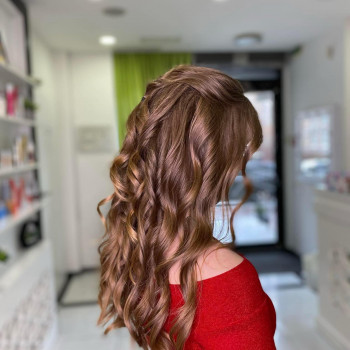 Стрижка жіноча
                    Салон красоты Fargo Киев