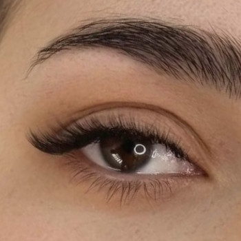 Нарощування вій лисичка 3D обʼєм.  