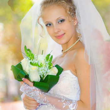Невеста с цветами, фото - Фотограф Андрей Булгаков