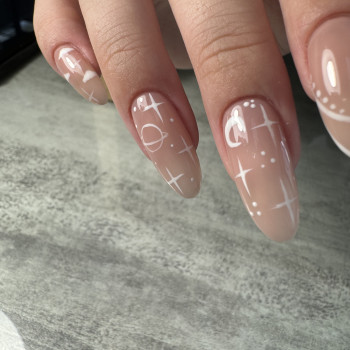 нюдовий манікюр, манікюр з малюнком
