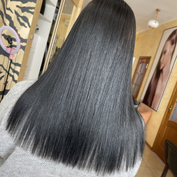 Кератинове вирівнювання фото після процедури