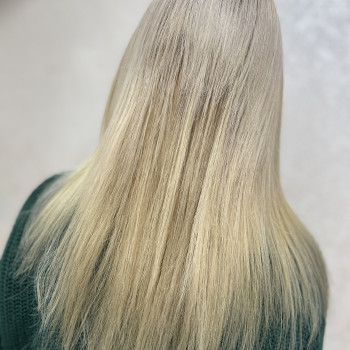 Фото після процедури нарощування волосся