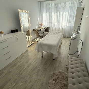 Оренда кабінета з кушеткою позняки Осокорки
                    Лікар-косметолог Наталья Київ