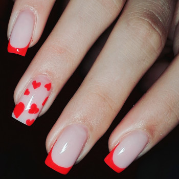 Манікюр
                    Мастер маникюра Наталия Барышевка