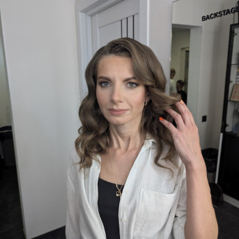 Укладання та зачіски
                    Салон краси Backstage Одеса