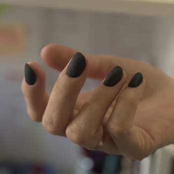 Манікюр
                    Салон красоты Backstage Одесса