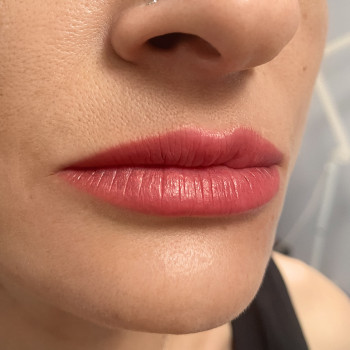 Акварельні губи