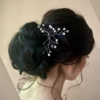 Вечірні зачіски
                    Перукар-візажист Елена Харків