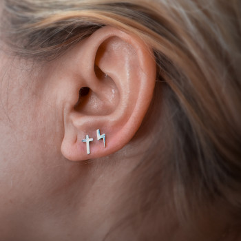 Пірсинг мочки у Кам'янському